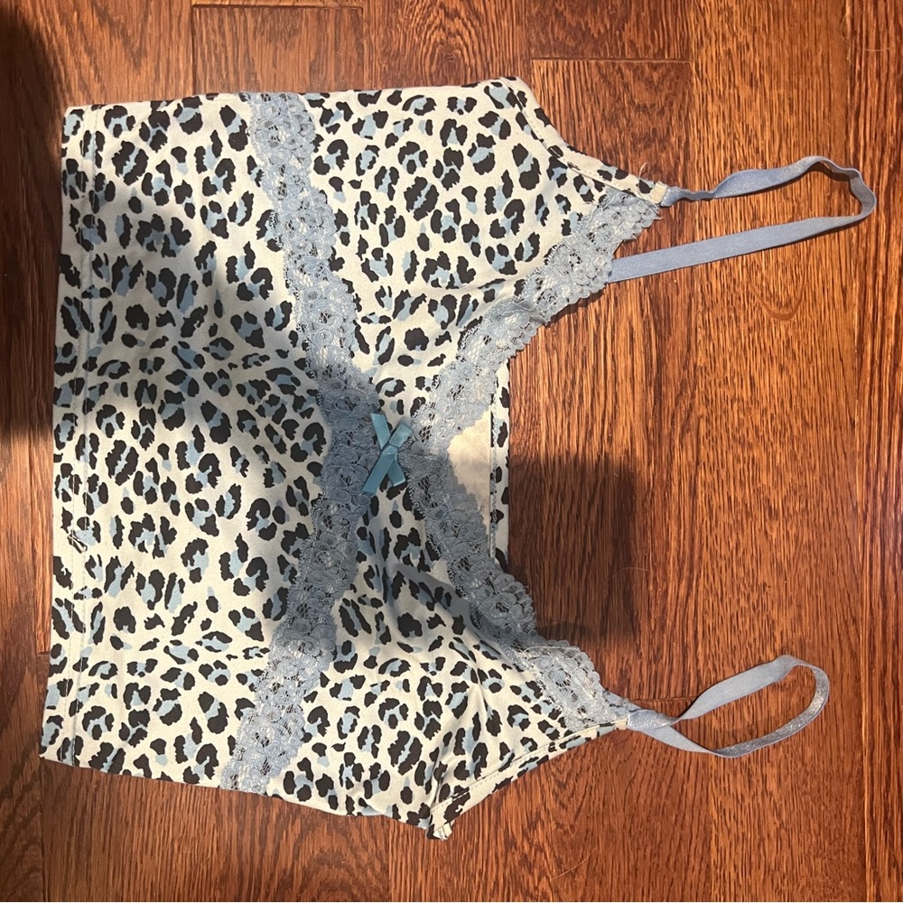 super cute y2k cheetah shirt!